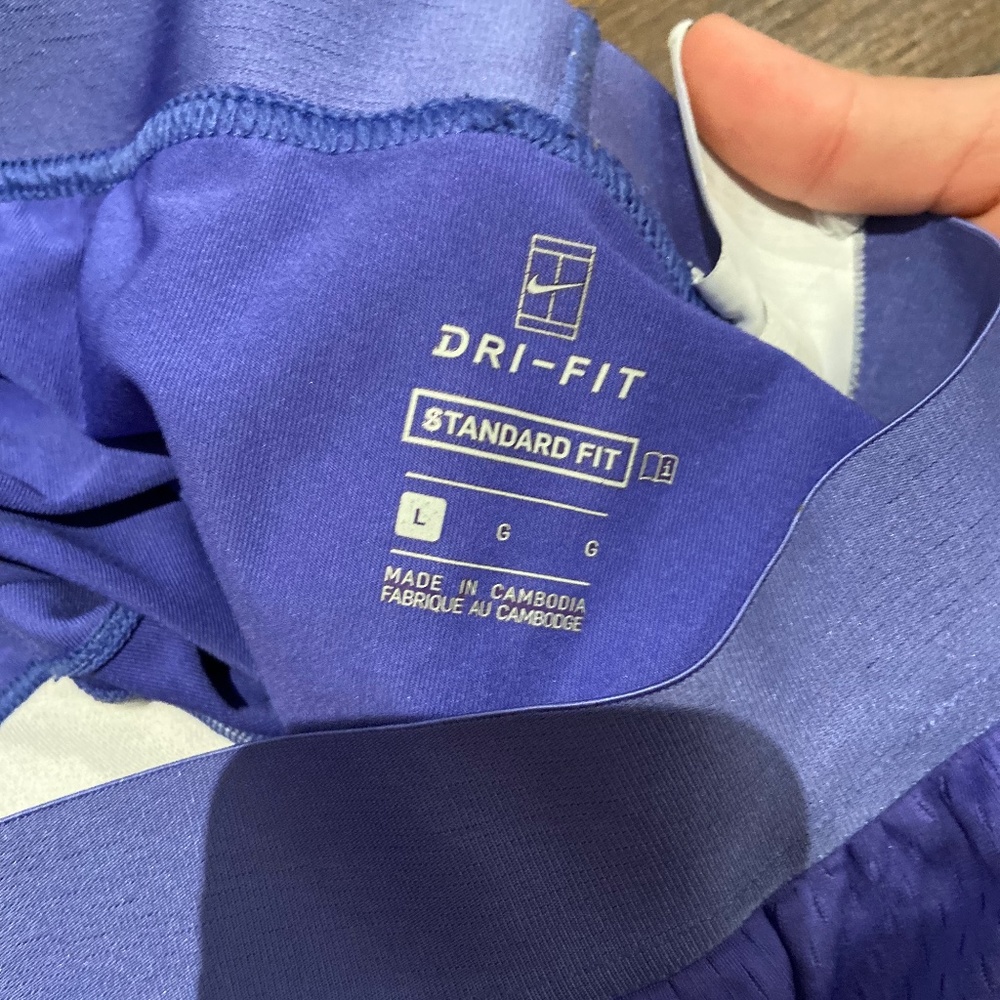 Nike girls L purple tennis shorts